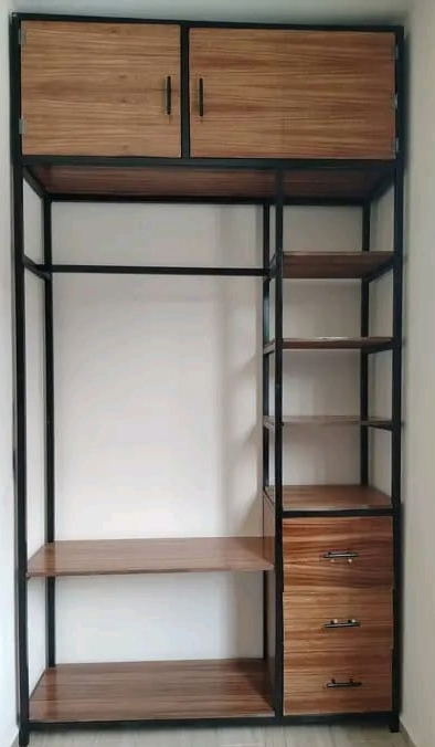 CLOSET 5