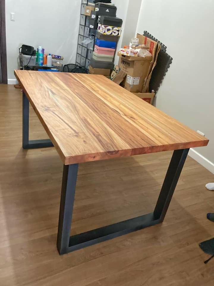MESA DE JUNTAS
